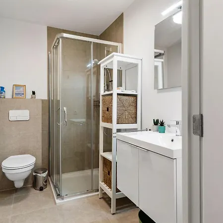 Modern With Terrace In Apartment Ostende